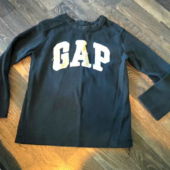 4 Gap shirts for kids size 4 - Picture 2 of 16
